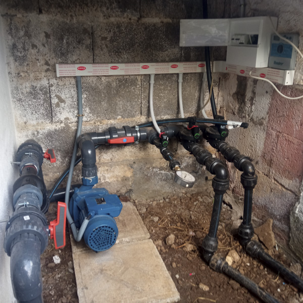 Instalación de tuberías de depuradora