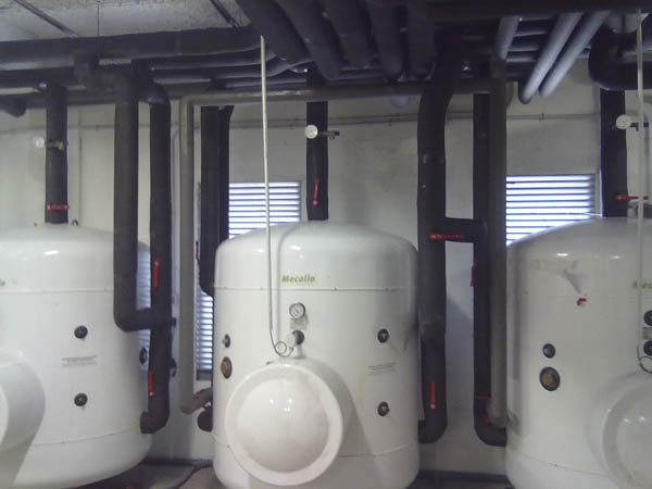 Instalación de bombona de energía solar térmica